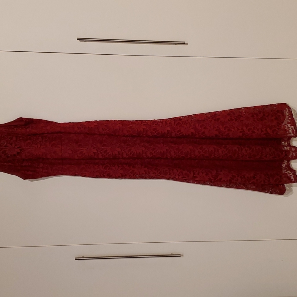 Like New Dark Red Lace Prom/Wedding/Performance Gown